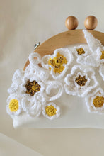 Cargar imagen en el visor de la galería, Clutch Marigold
