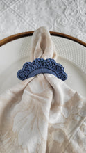 Cargar imagen en el visor de la galería, Servilletero Ola Denim (Set de 8)
